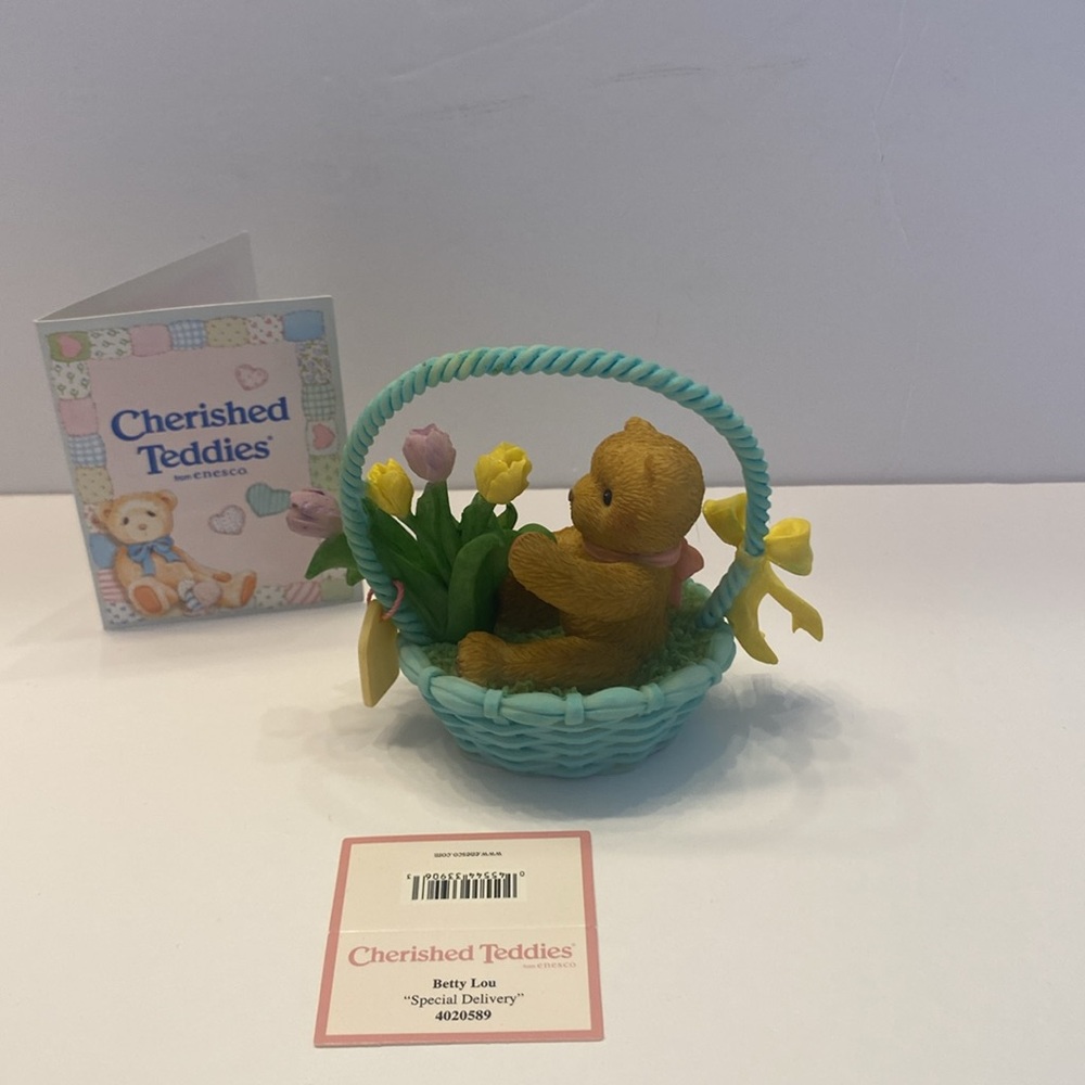 NEW! Cherished Teddies, Betty Lou, Special Delivery - Picture 6 of 16
